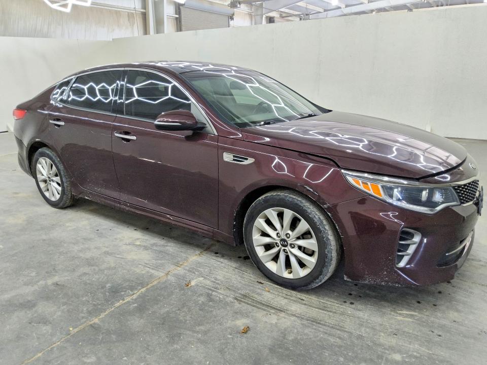 2017 Kia Optima მანქანა იყიდება აუქციონზე, vin: 5XXGU4L38HG166227, აუქციონის ნომერი: 69306916
