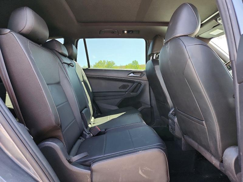 Продаж на аукціоні авто 2018 Volkswagen Tiguan, vin: 3VV2B7AX3JM197687, номер лоту: 69829696