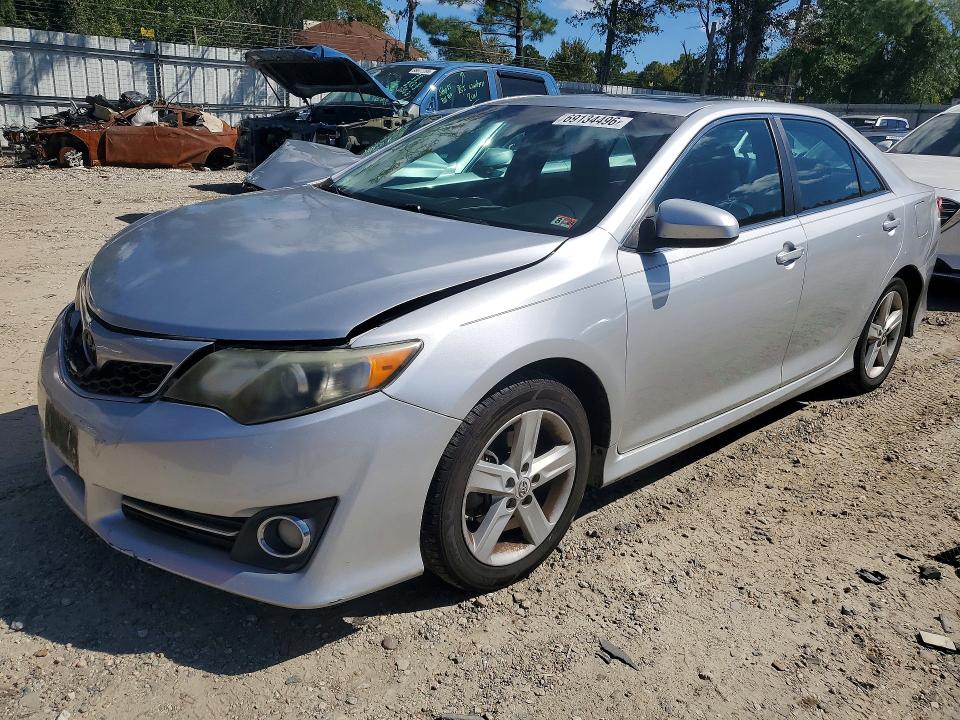 69134496 :رقم المزاد ، 4T1BF1FK2CU127685 vin ، 2012 Toyota Camry مزاد بيع