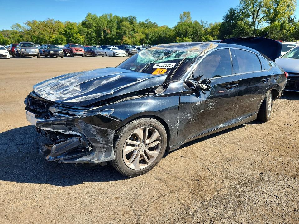 Auction sale of the 2020 Honda Accord, vin: 1HGCV1F11LA098587, lot number: 69063226