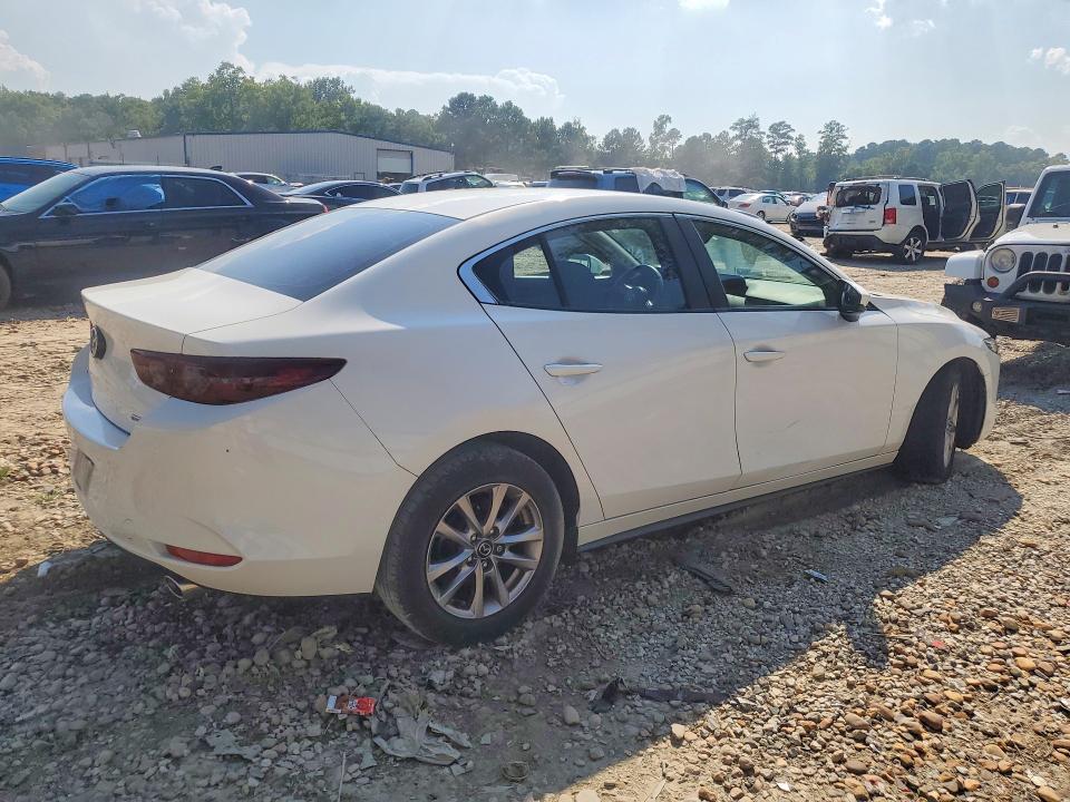 2021 Mazda 3 მანქანა იყიდება აუქციონზე, vin: JM1BPAAL5M1334995, აუქციონის ნომერი: 67321766