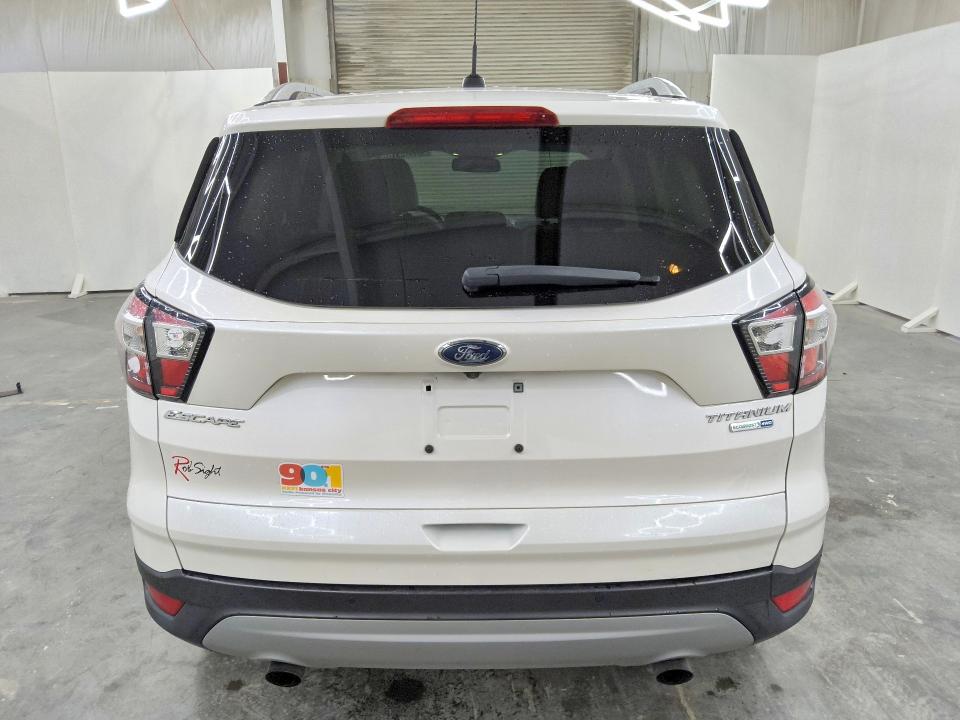 Продаж на аукціоні авто 2017 Ford Escape, vin: 1FMCU9J90HUE72590, номер лоту: 68204166