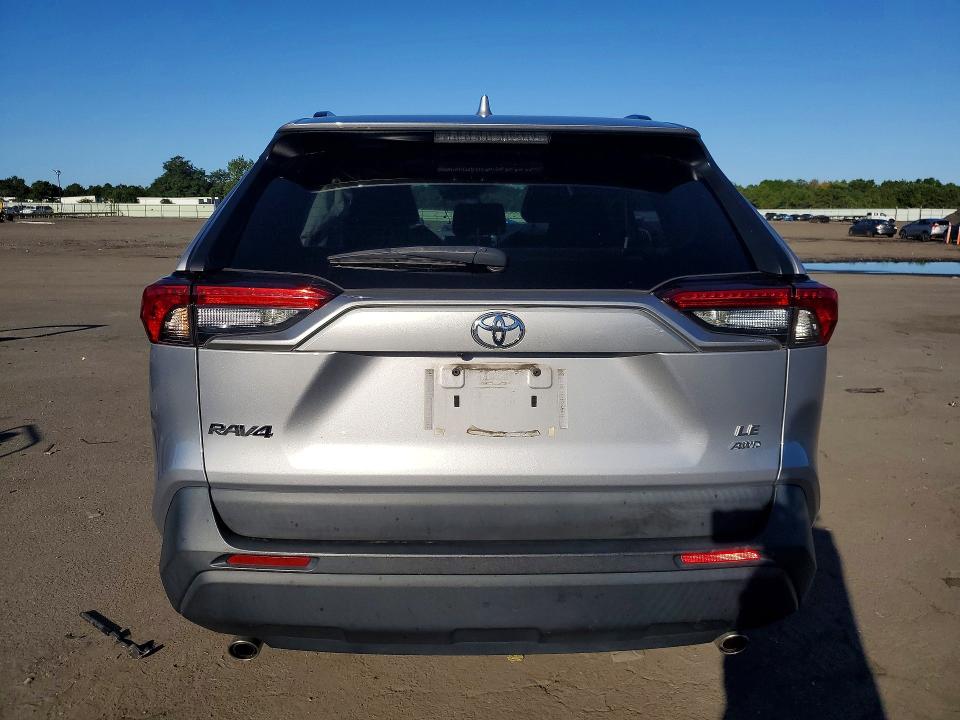 Продажа на аукционе авто 2021 Toyota Rav4, vin: 2T3G1RFV9MC195389, номер лота: 68666136