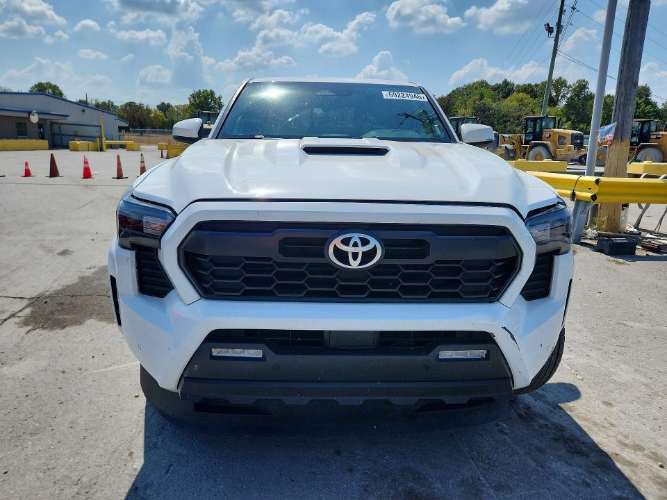 69224946 :رقم المزاد ، 3TMLB5JN2RM042517 vin ، 2024 Toyota Tacoma مزاد بيع