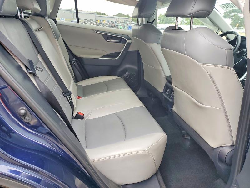 69951376 :رقم المزاد ، 2T3A1RFV4KC013309 vin ، 2019 Toyota Rav4 مزاد بيع