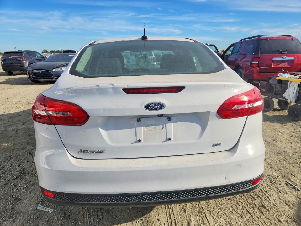 2015 Ford Focus მანქანა იყიდება აუქციონზე, vin: 1FADP3F2XFL329101, აუქციონის ნომერი: 68276256