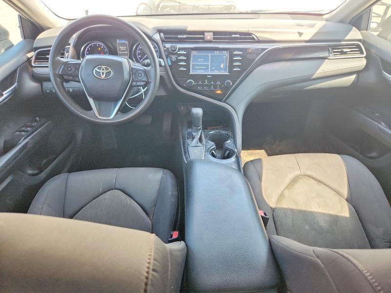 68477776 :رقم المزاد ، 4T1C11AK4LU305588 vin ، 2020 Toyota Camry مزاد بيع