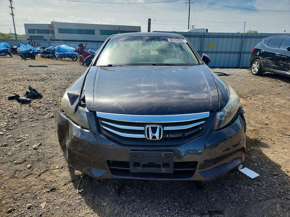 2011 Honda Accord მანქანა იყიდება აუქციონზე, vin: 1HGCP2F76BA132719, აუქციონის ნომერი: 68354666