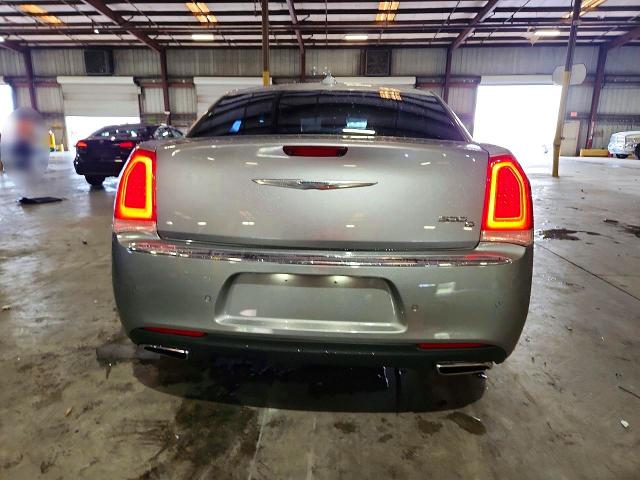 69092116 :رقم المزاد ، 2C3CCAEG0HH586680 vin ، 2017 Chrysler 300c مزاد بيع