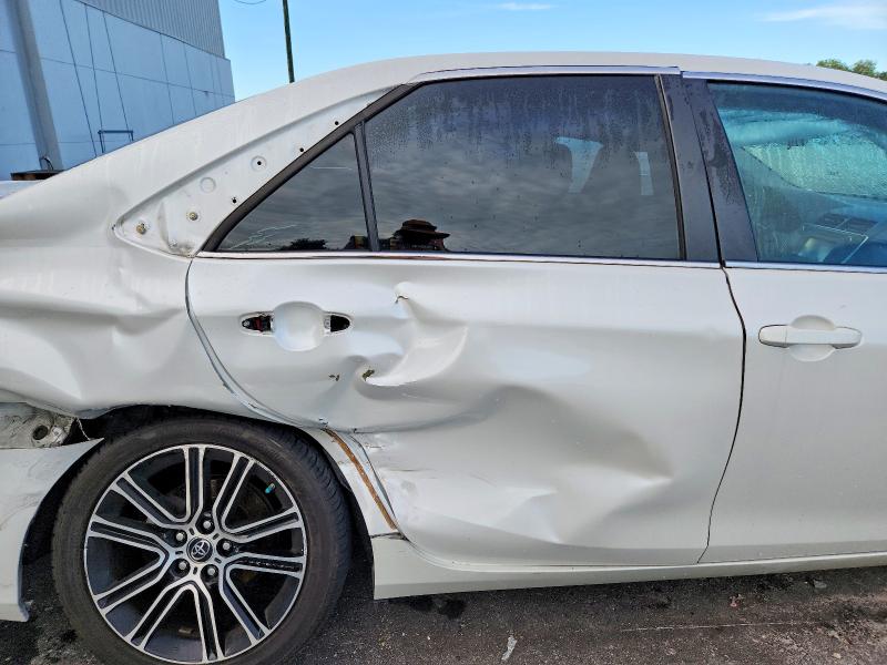 68667706 :رقم المزاد ، 4T1BF1FK5GU159844 vin ، 2016 Toyota Camry مزاد بيع