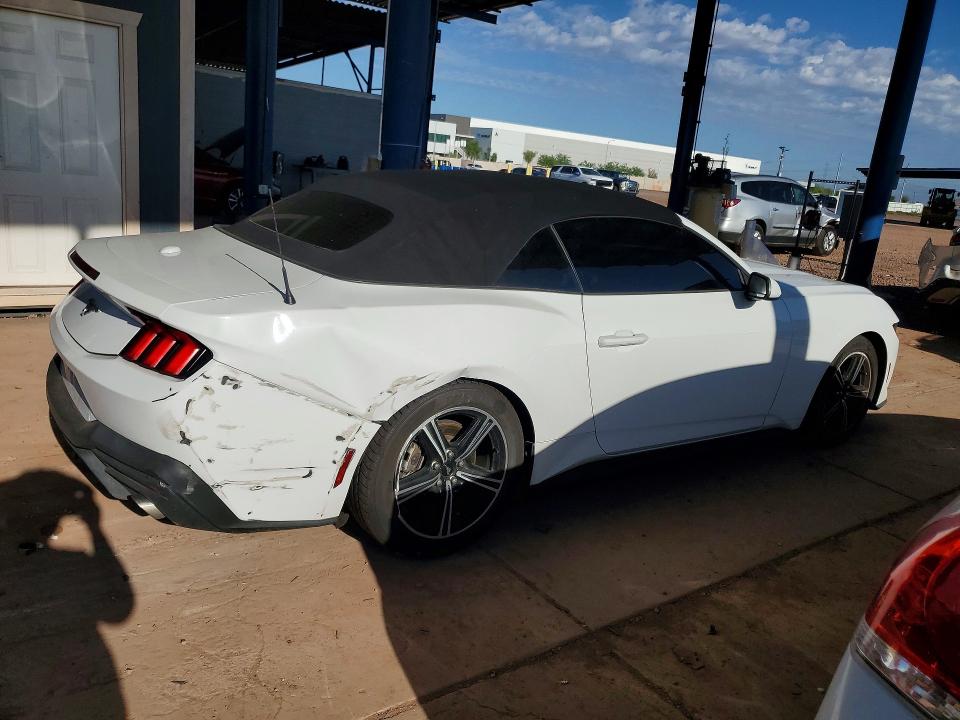 67689936 :رقم المزاد ، 1FAGP8UHXR5106017 vin ، 2024 Ford Mustang مزاد بيع