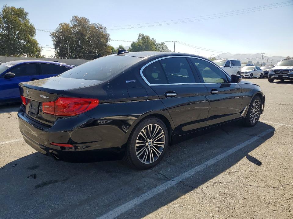 69816706 :رقم المزاد ، WBAJA9C51JB250766 vin ، 2018 Bmw 530e مزاد بيع