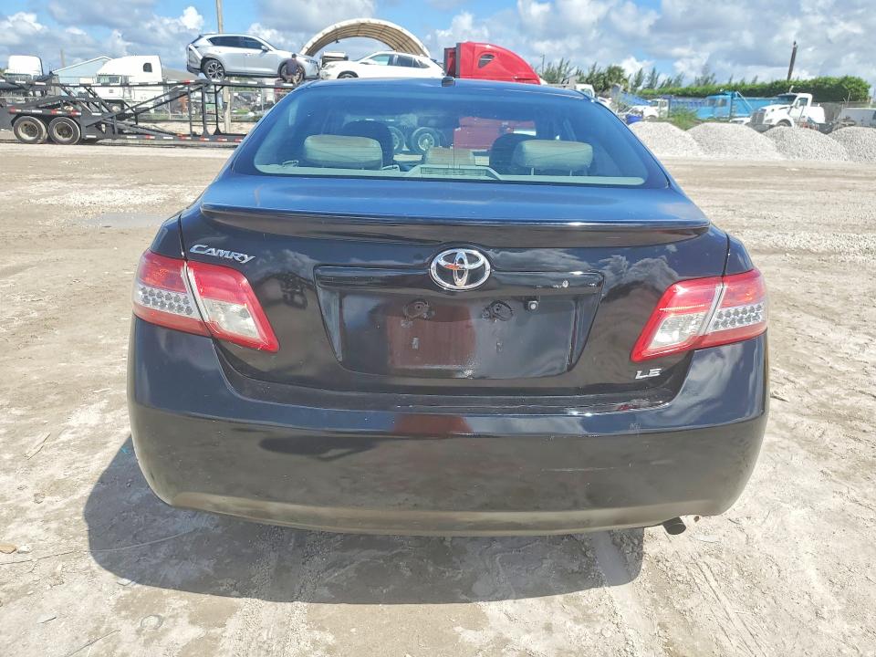 70277136 :رقم المزاد ، 4T1BF3EK9AU533084 vin ، 2010 Toyota Camry مزاد بيع