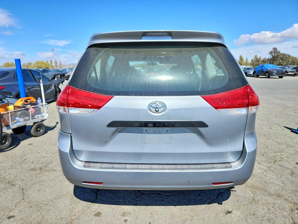 Продажа на аукционе авто 2014 Toyota Sienna, vin: 5TDZK3DC5ES464249, номер лота: 67433956