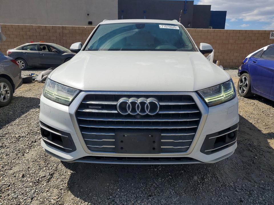 Продаж на аукціоні авто 2018 Audi Q7, vin: WA1LAAF71JD044663, номер лоту: 71070626