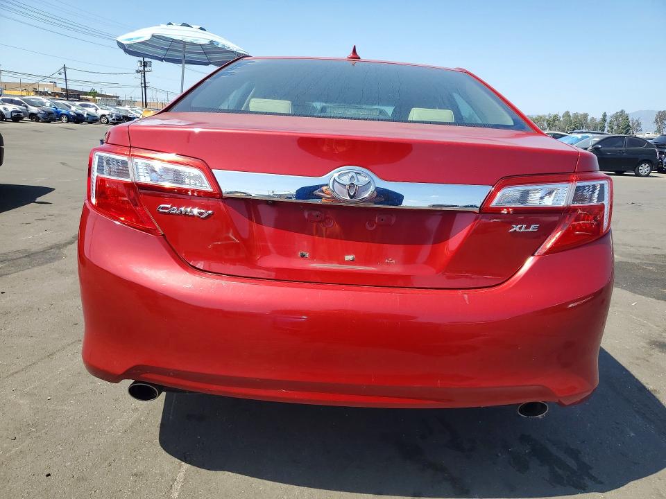 69893006 :رقم المزاد ، 4T1BK1FK4EU542487 vin ، 2014 Toyota Camry مزاد بيع