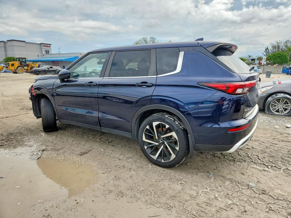 71058796 :رقم المزاد ، JA4J3UA82PZ058943 vin ، 2023 Mitsubishi Outlander مزاد بيع