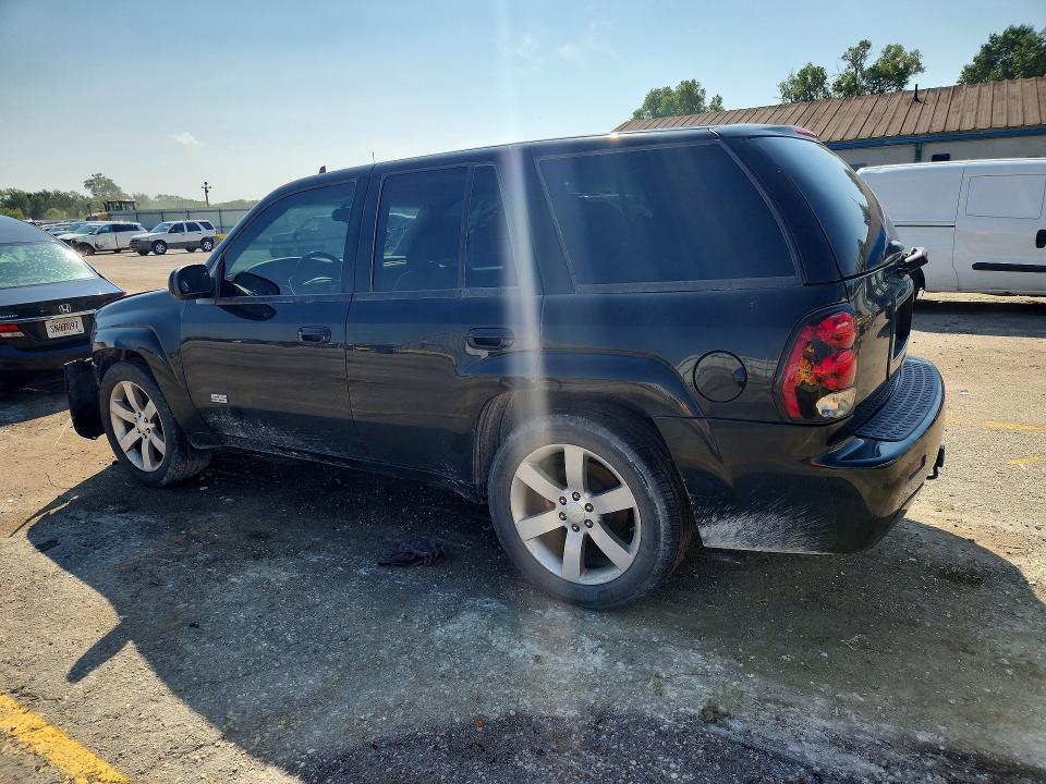 68777136 :رقم المزاد ، 1GNET13H272300147 vin ، 2007 Chevrolet Trailblazer مزاد بيع