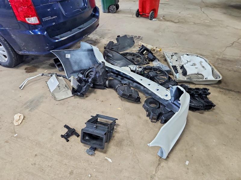 71299626 :رقم المزاد ، 2C4RDGBG7FR688575 vin ، 2015 Dodge Grand Caravan مزاد بيع