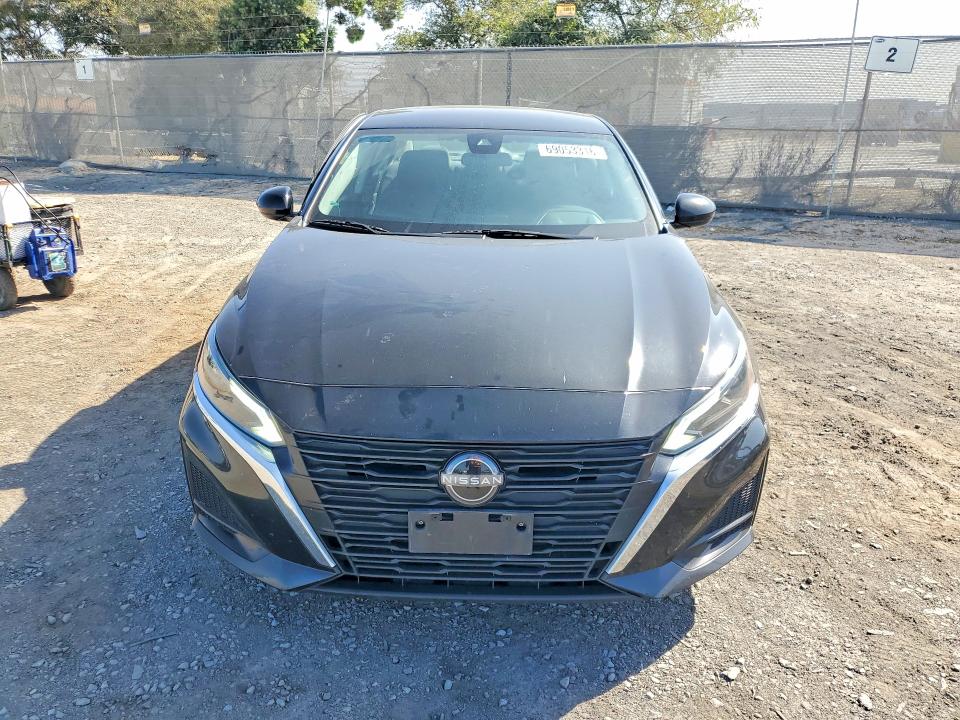 69053316 :رقم المزاد ، 1N4BL4BV7PN352446 vin ، 2023 Nissan Altima مزاد بيع