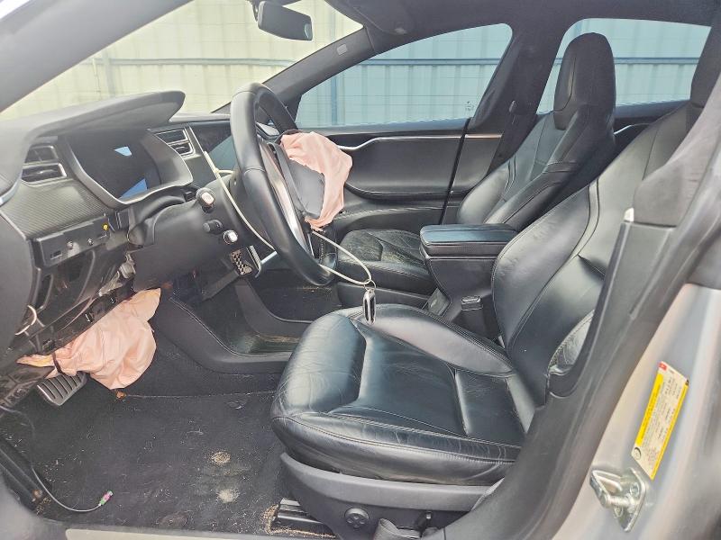 2015 Tesla Model S მანქანა იყიდება აუქციონზე, vin: 5YJSA1E4XFF113990, აუქციონის ნომერი: 70014306