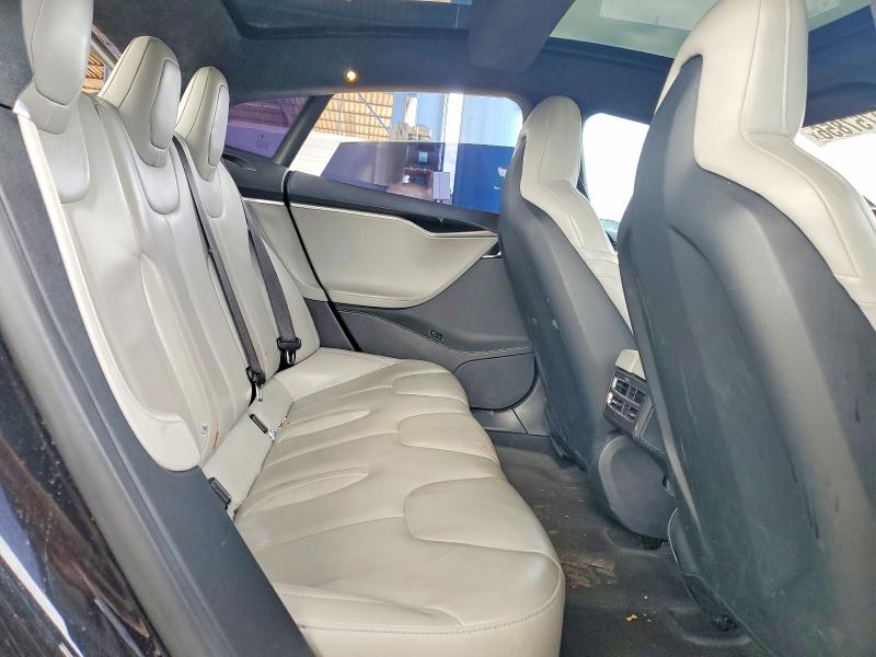 Продаж на аукціоні авто 2015 Tesla Model S, vin: 5YJSA1E21FF102519, номер лоту: 69757856
