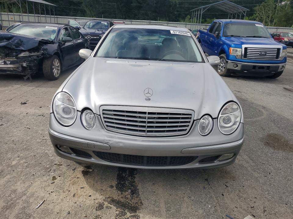2004 Mercedes-benz E მანქანა იყიდება აუქციონზე, vin: WDBUF65J04A408095, აუქციონის ნომერი: 67182046