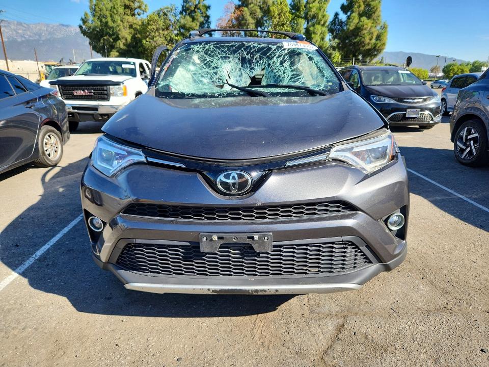 Продаж на аукціоні авто 2017 Toyota Rav4, vin: JTMNFREV8HJ132118, номер лоту: 70987346