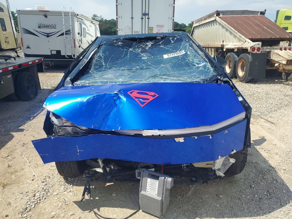 67429086 :رقم المزاد ، 7G2CEHED8RA022443 vin ، 2024 Tesla Cybertruck مزاد بيع