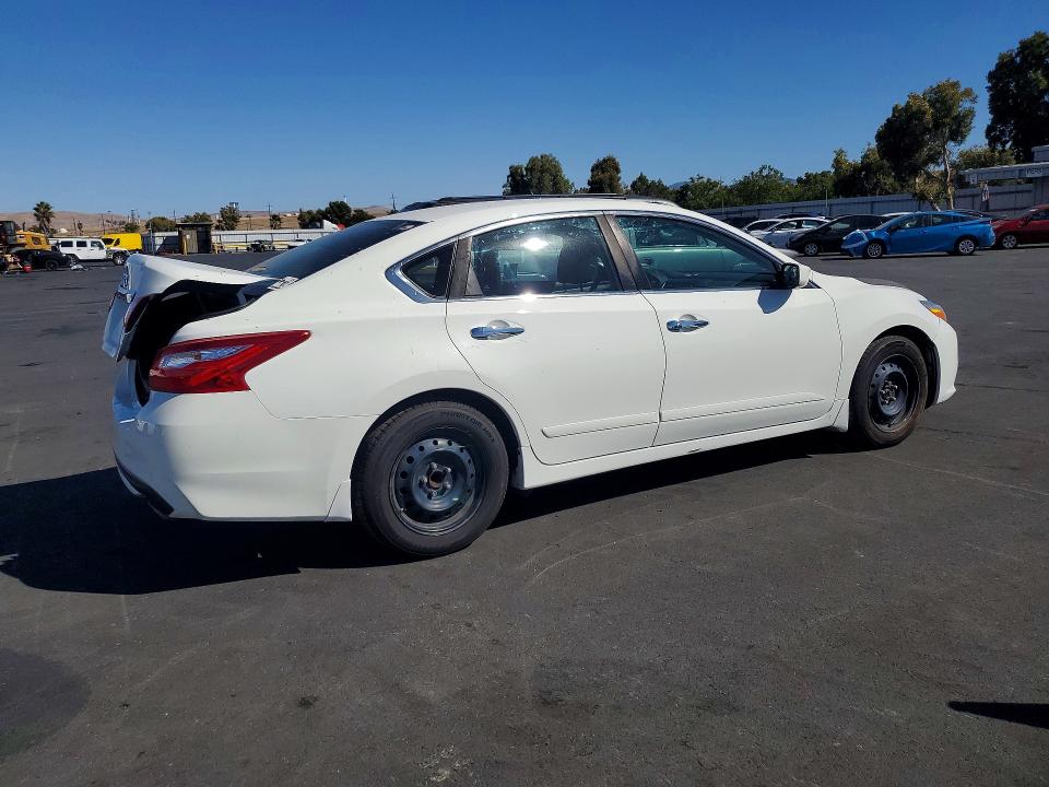 Продажа на аукционе авто 2017 Nissan Altima, vin: 1N4AL3AP6HC225435, номер лота: 68938376