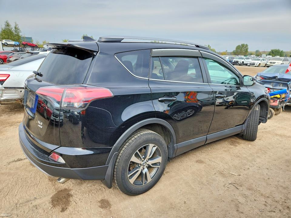 2018 Toyota Rav4 მანქანა იყიდება აუქციონზე, vin: 2T3RFREV4JW828337, აუქციონის ნომერი: 71221286