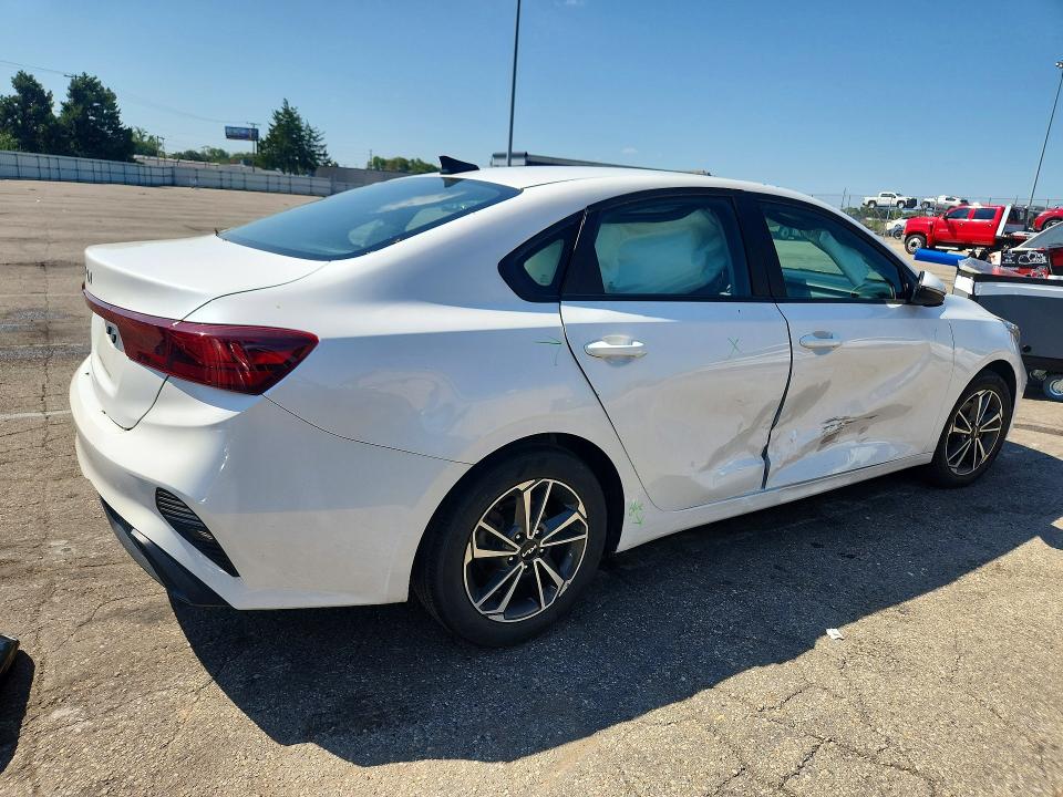 66741236 :رقم المزاد ، 3KPF24AD1NE465849 vin ، 2022 Kia Forte مزاد بيع