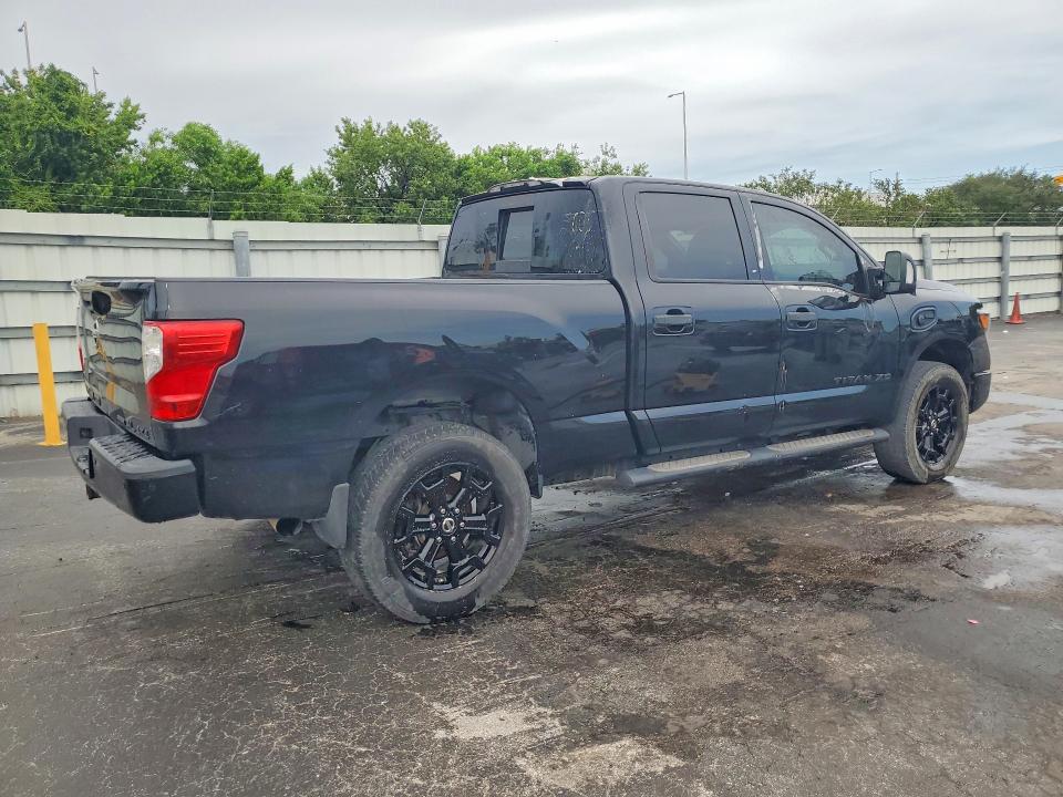 68200856 :رقم المزاد ، 1N6BA1F48JN520146 vin ، 2018 Nissan Titan Xd مزاد بيع
