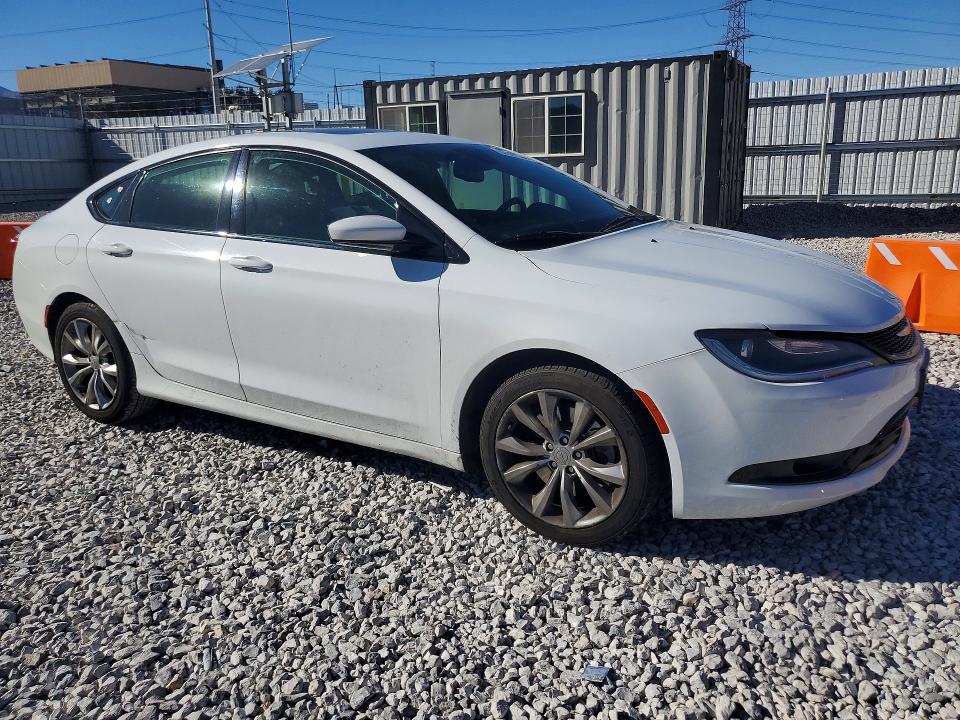 Продаж на аукціоні авто 2015 Chrysler 200, vin: 1C3CCCBG0FN613770, номер лоту: 67657366