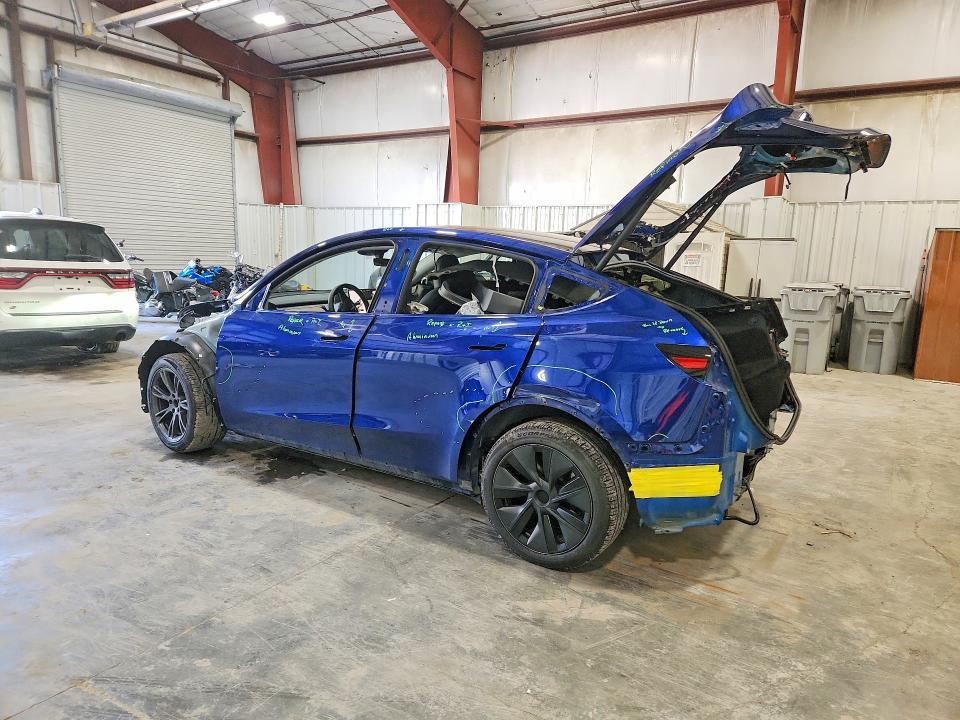 2025 Tesla Model Y მანქანა იყიდება აუქციონზე, vin: 7SAYGDEEXSA337905, აუქციონის ნომერი: 68729086