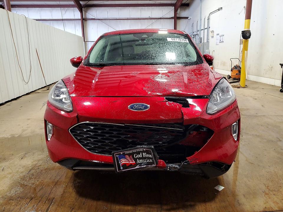 68110706 :رقم المزاد ، 1FMCU9H91NUA16387 vin ، 2022 Ford Escape مزاد بيع