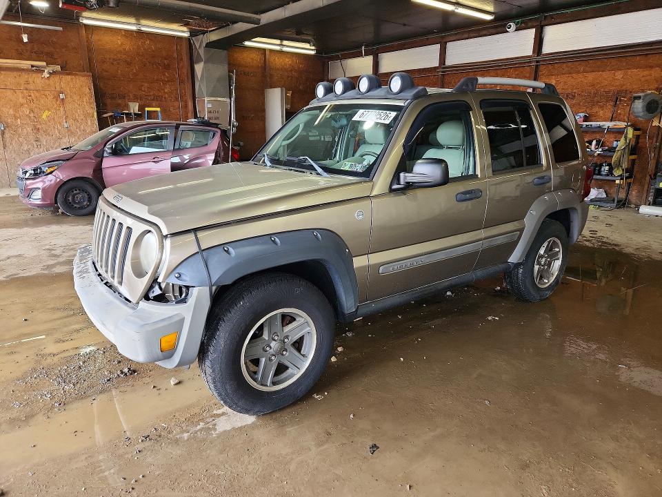 67779526 :رقم المزاد ، 1J8GL38K95W708533 vin ، 2005 Jeep Liberty مزاد بيع