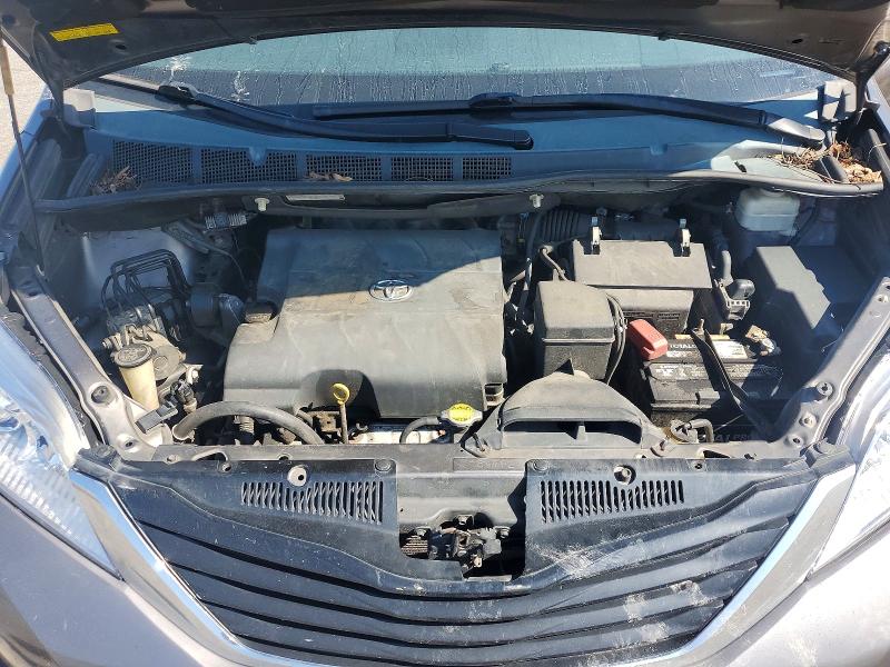 67783296 :رقم المزاد ، 5TDKK3DC4ES436301 vin ، 2014 Toyota Sienna مزاد بيع