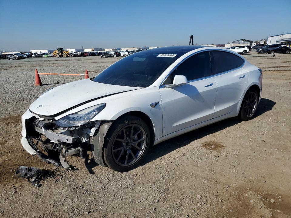 70735446 :رقم المزاد ، 5YJ3E1EA2LF590553 vin ، 2020 Tesla Model 3 مزاد بيع