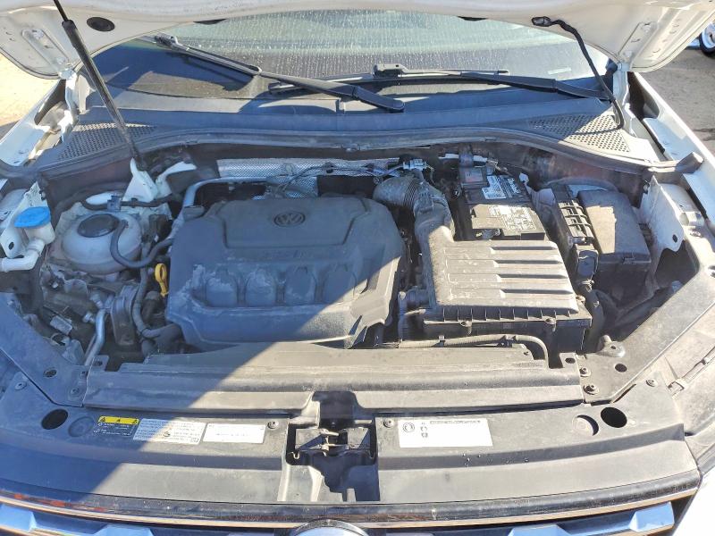 69011846 :رقم المزاد ، 3VV2B7AX9JM096654 vin ، 2018 Volkswagen Tiguan مزاد بيع