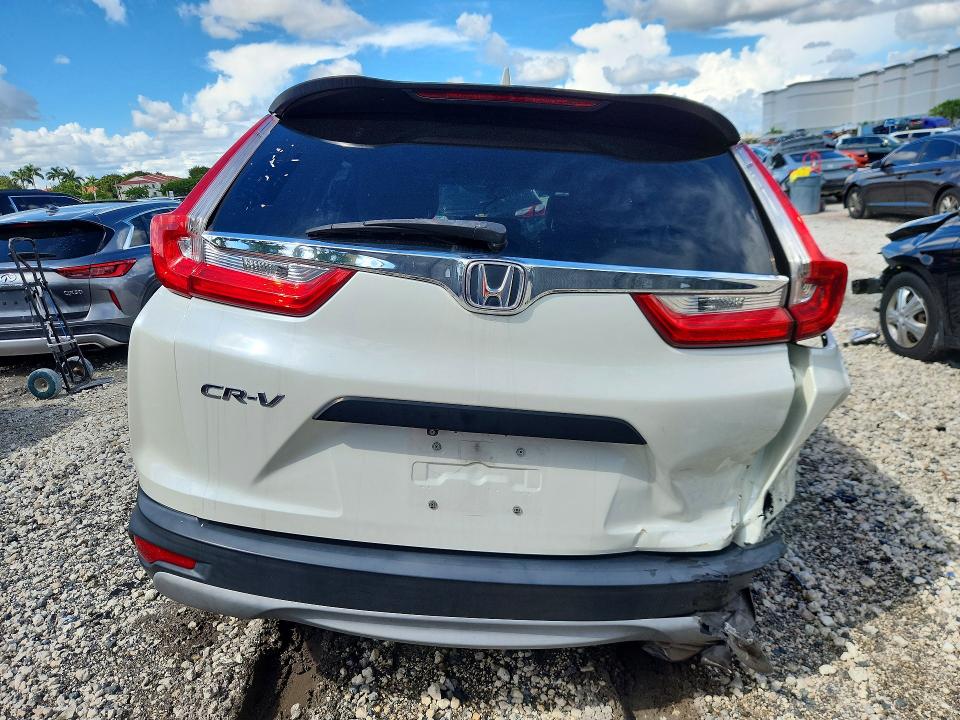 70295016 :رقم المزاد ، 2HKRW5H39JH402427 vin ، 2018 Honda Cr-v مزاد بيع