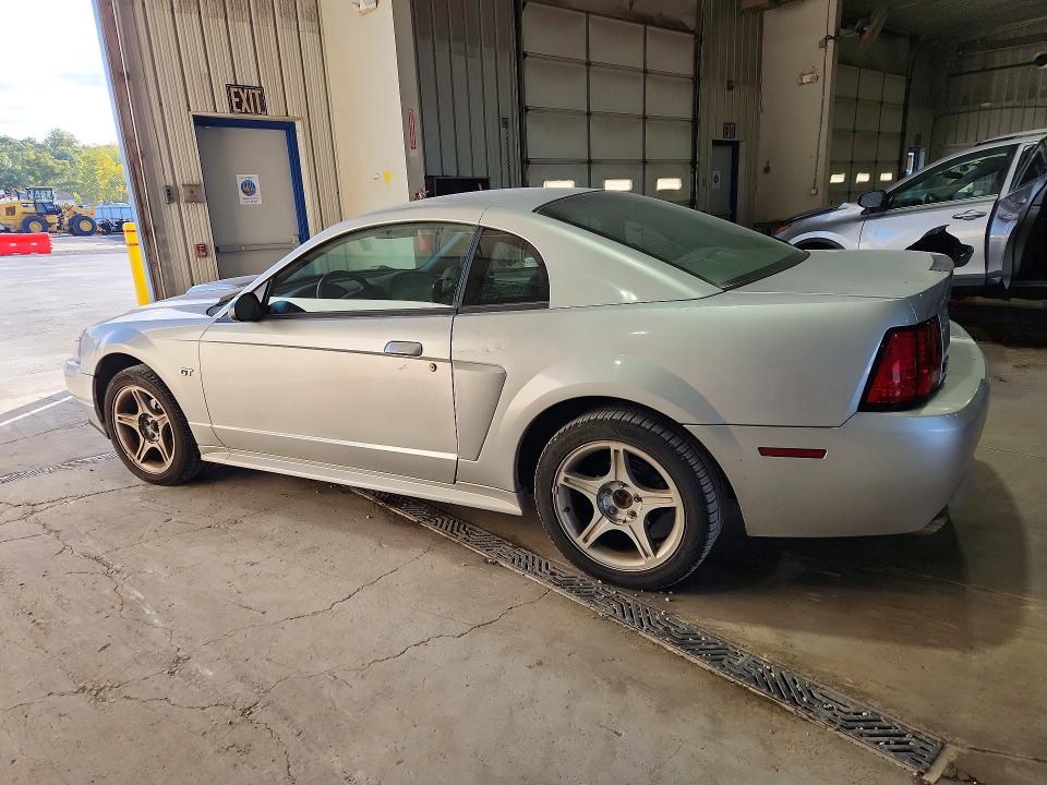 70412296 :رقم المزاد ، 1FAFP42X81F153477 vin ، 2001 Ford Mustang مزاد بيع