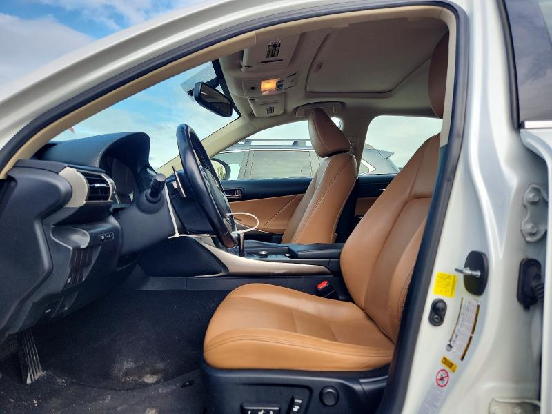 68948756 :رقم المزاد ، JTHCF1D25F5029582 vin ، 2015 Lexus Is 250 مزاد بيع
