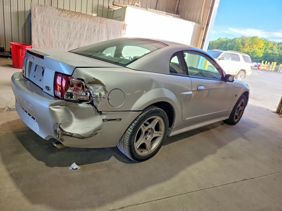 70412296 :رقم المزاد ، 1FAFP42X81F153477 vin ، 2001 Ford Mustang مزاد بيع