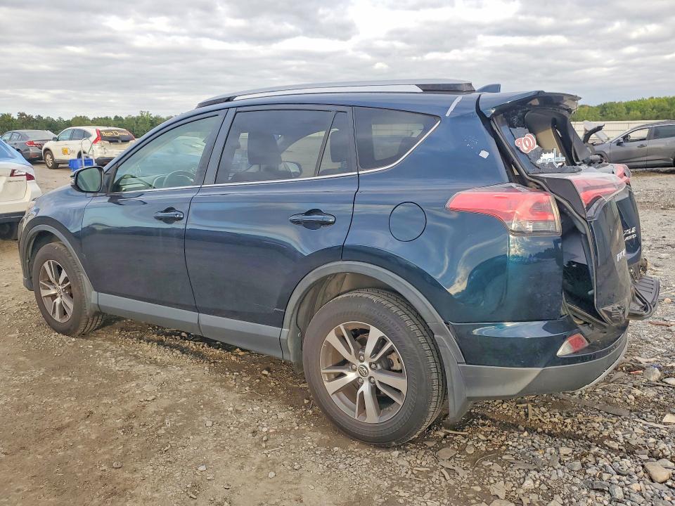 Продажа на аукционе авто 2018 Toyota Rav4, vin: JTMRFREV7JJ213487, номер лота: 70545126