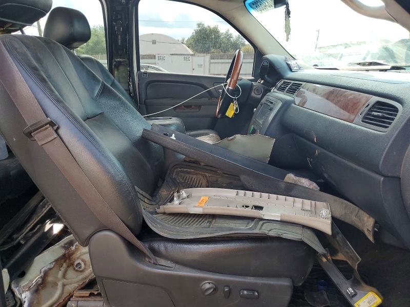 67834686 :رقم المزاد ، 1GC4K1C88EF106753 vin ، 2014 Chevrolet Silverado مزاد بيع
