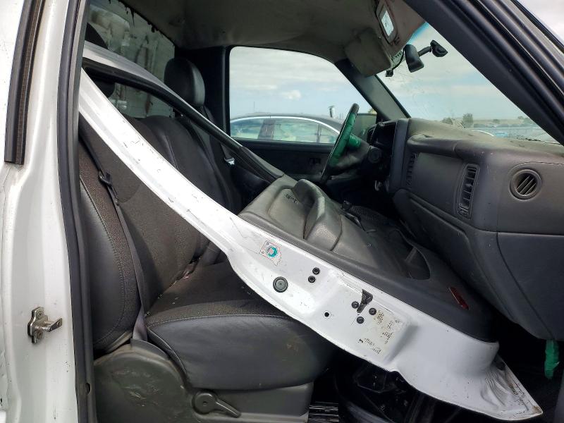 Продаж на аукціоні авто 2004 Chevrolet Silverado, vin: 1GCEC14VX4Z319898, номер лоту: 69345136