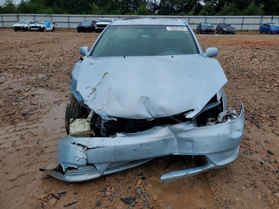 70220106 :رقم المزاد ، 4T1BE32K76U742676 vin ، 2006 Toyota Camry مزاد بيع