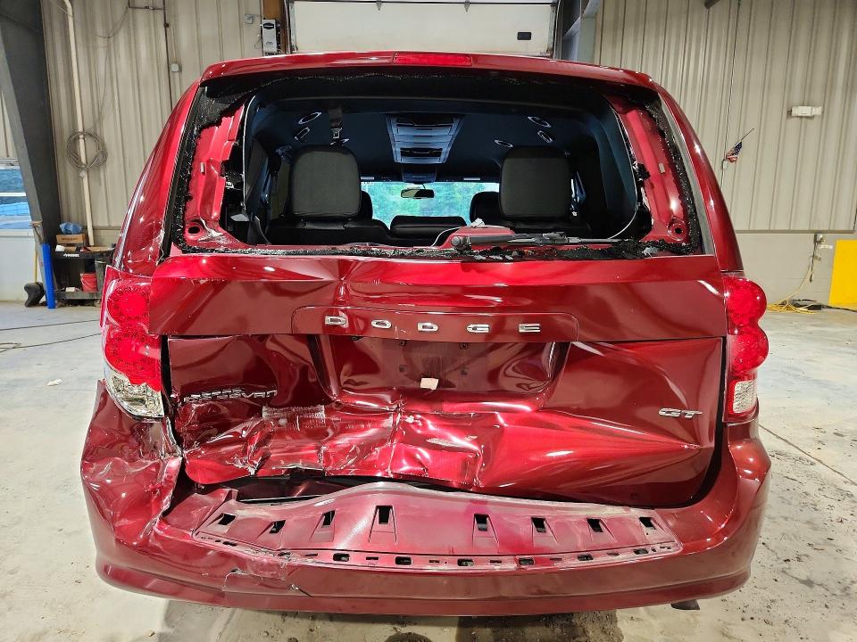 67728706 :رقم المزاد ، 2C4RDGEG8HR700974 vin ، 2017 Dodge Grand Caravan مزاد بيع