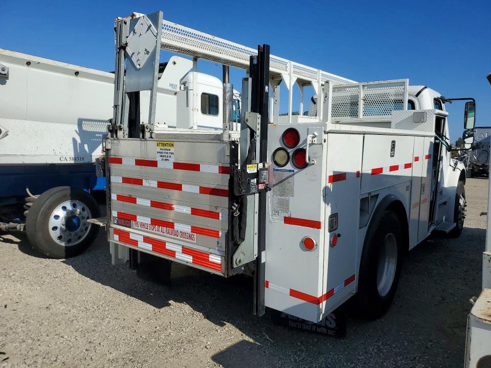 Продажа на аукционе авто 2017 Frht - Freightliner M2, vin: 1FVACWDT8CHBK2234, номер лота: 68169006